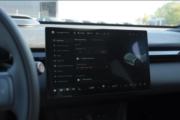 ZEEKR X RWD Long Range 69 kWh Stoelverwarming / 360 graden camera / Panorama dak / Dode hoek sensoren / Elektrisch bedienbare bestuuurdersstoel / Apple Carplay-Android auto