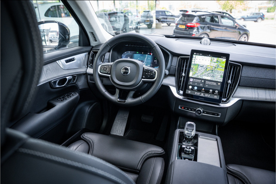 Volvo XC90 T8 Plug-in hybrid AWD ULTRA DARK **Lucht vering** Trekhaak**Panodak B&W**Stoelventilatie+Massage