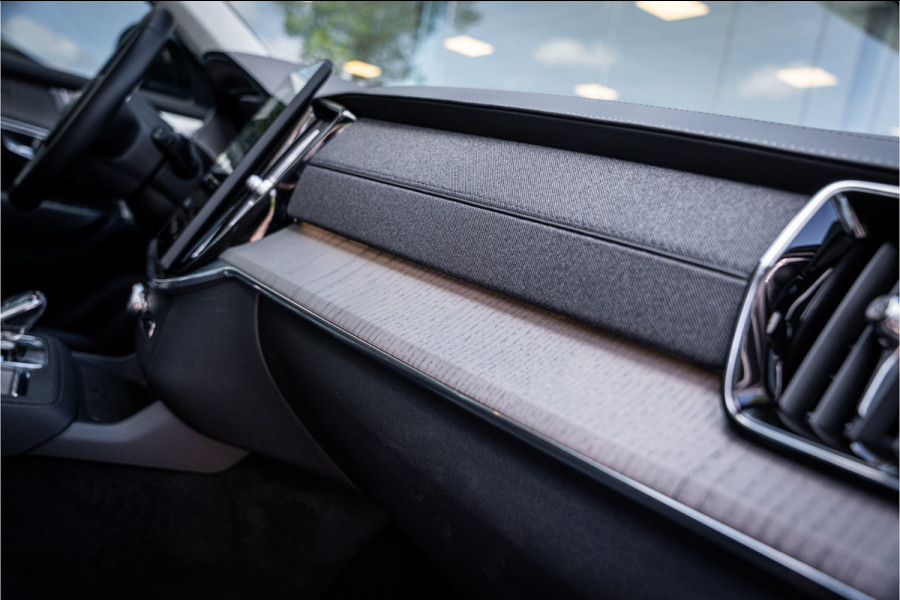 Volvo XC90 T8 Plug-in hybrid AWD ULTRA DARK **Lucht vering** Trekhaak**Panodak B&W**Stoelventilatie+Massage