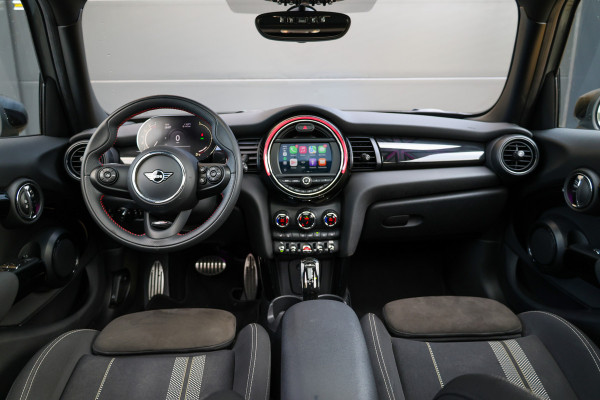 MINI 5-deurs 1.5 Cooper Dalston Edition | JCW | PANO | CARPLAY | KEYLESS | STOELVERWARMING |