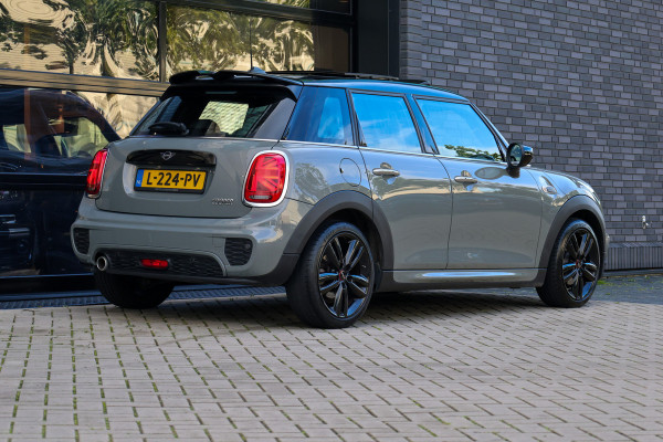 MINI 5-deurs 1.5 Cooper Dalston Edition | JCW | PANO | CARPLAY | KEYLESS | STOELVERWARMING |