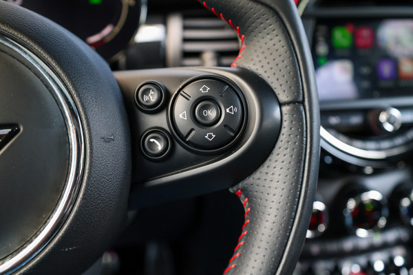 MINI 5-deurs 1.5 Cooper Dalston Edition | JCW | PANO | CARPLAY | KEYLESS | STOELVERWARMING |