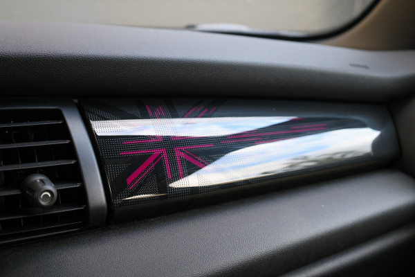 MINI 5-deurs 1.5 Cooper Dalston Edition | JCW | PANO | CARPLAY | KEYLESS | STOELVERWARMING |