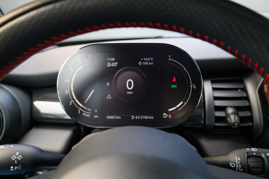 MINI 5-deurs 1.5 Cooper Dalston Edition | JCW | PANO | CARPLAY | KEYLESS | STOELVERWARMING |