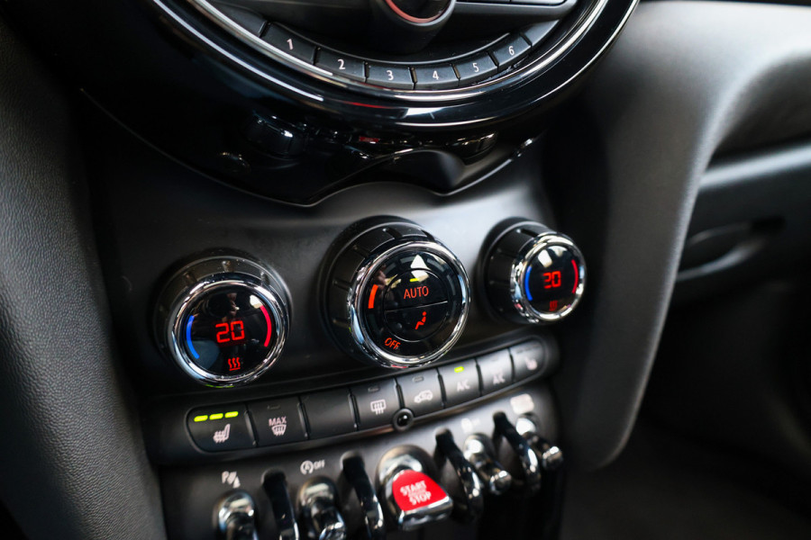 MINI 5-deurs 1.5 Cooper Dalston Edition | JCW | PANO | CARPLAY | KEYLESS | STOELVERWARMING |