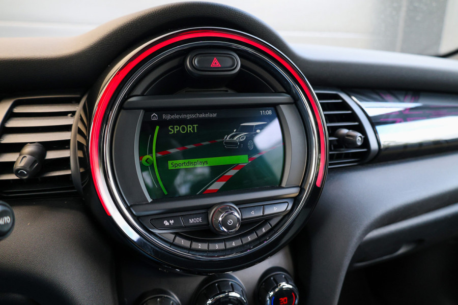 MINI 5-deurs 1.5 Cooper Dalston Edition | JCW | PANO | CARPLAY | KEYLESS | STOELVERWARMING |