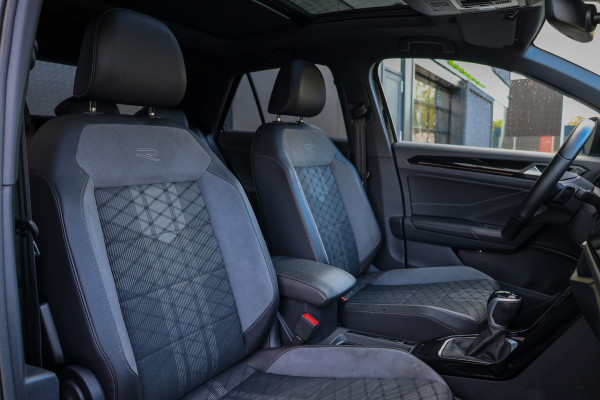 Volkswagen T-Roc 1.5 TSI R-Line | BTW | PANO | IQ-LIGHT | BEATS | ADAPTIEVE DEMPERS | KEYLESS |