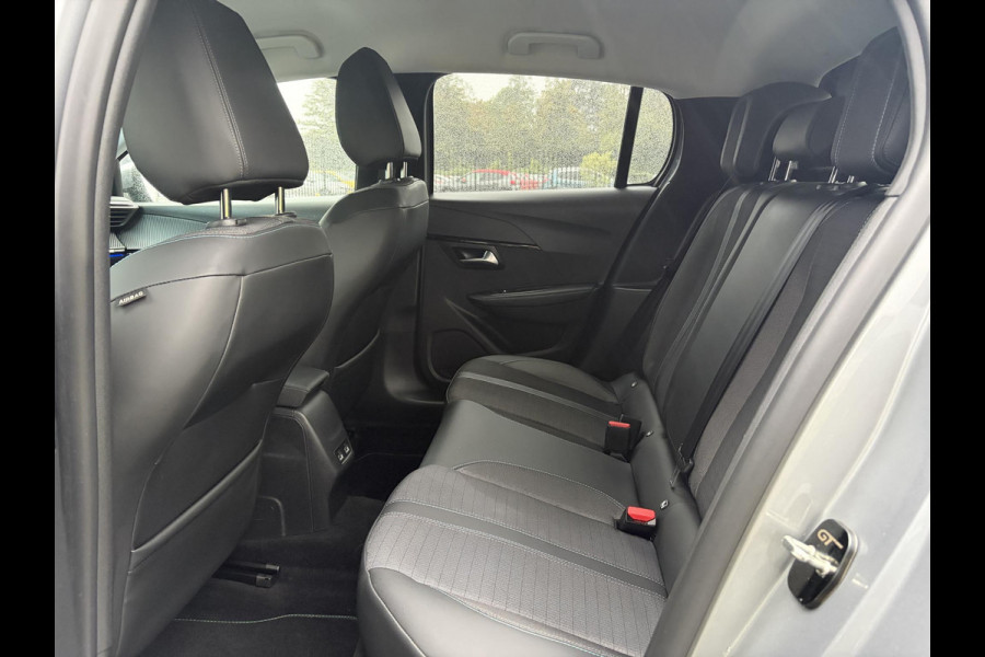 Peugeot 208 1.2 PureTech Allure ✓101pk✓D-riem vv 10-2025✓Dealer Onderhouden✓Carplay✓Draadloze telefoonlader✓360 ° Camera✓Afn Trekhaak✓Navi✓Clima✓Cruise✓Lm velgen✓6 Bak✓Keyless✓Halfleder✓Rijstrooksensor✓Pdc V+A✓N.A.P✓Apk tot 09-2028