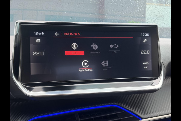 Peugeot 208 1.2 PureTech Allure ✓101pk✓D-riem vv 10-2025✓Dealer Onderhouden✓Carplay✓Draadloze telefoonlader✓360 ° Camera✓Afn Trekhaak✓Navi✓Clima✓Cruise✓Lm velgen✓6 Bak✓Keyless✓Halfleder✓Rijstrooksensor✓Pdc V+A✓N.A.P✓Apk tot 09-2028
