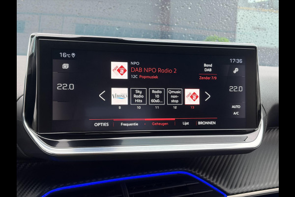 Peugeot 208 1.2 PureTech Allure ✓101pk✓D-riem vv 10-2025✓Dealer Onderhouden✓Carplay✓Draadloze telefoonlader✓360 ° Camera✓Afn Trekhaak✓Navi✓Clima✓Cruise✓Lm velgen✓6 Bak✓Keyless✓Halfleder✓Rijstrooksensor✓Pdc V+A✓N.A.P✓Apk tot 09-2028