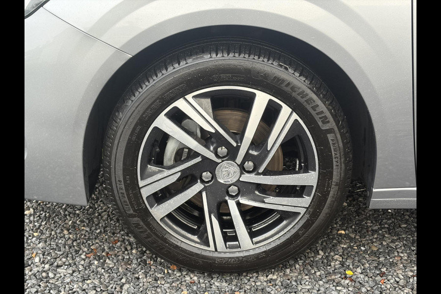 Peugeot 208 1.2 PureTech Allure ✓101pk✓D-riem vv 10-2025✓Dealer Onderhouden✓Carplay✓Draadloze telefoonlader✓360 ° Camera✓Afn Trekhaak✓Navi✓Clima✓Cruise✓Lm velgen✓6 Bak✓Keyless✓Halfleder✓Rijstrooksensor✓Pdc V+A✓N.A.P✓Apk tot 09-2028