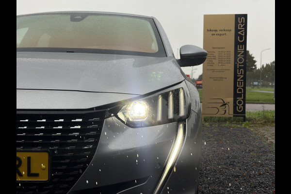 Peugeot 208 1.2 PureTech Allure ✓101pk✓D-riem vv 10-2025✓Dealer Onderhouden✓Carplay✓Draadloze telefoonlader✓360 ° Camera✓Afn Trekhaak✓Navi✓Clima✓Cruise✓Lm velgen✓6 Bak✓Keyless✓Halfleder✓Rijstrooksensor✓Pdc V+A✓N.A.P✓Apk tot 09-2028