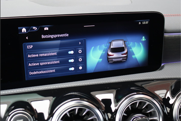 Mercedes-Benz CLA-Klasse Shooting Brake 250 e AMG Line | Facelift | Panoramadak | Memory | Distronic+ | Advanced Sound System | Keyless Go | Verwarmd Stuurwiel | Augmented Reality |