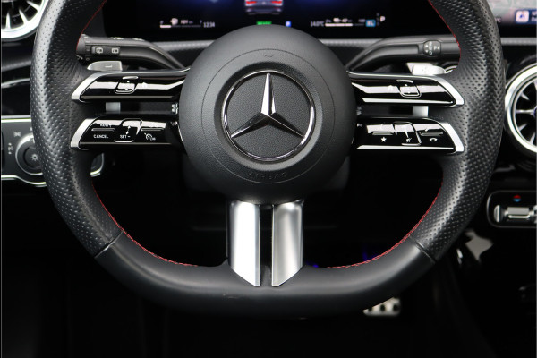Mercedes-Benz CLA-Klasse Shooting Brake 250 e AMG Line | Facelift | Panoramadak | Memory | Distronic+ | Advanced Sound System | Keyless Go | Verwarmd Stuurwiel | Augmented Reality |
