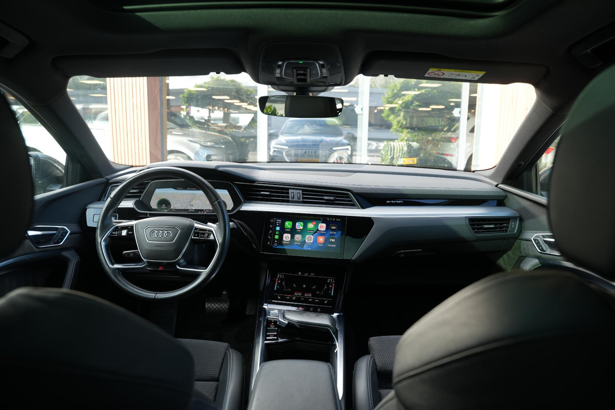 Audi e-tron Sportback 50 quattro S edition 71 kWh S-line Pano Trekhaak Matrx LED DAB Camera LM "21 SOH 87