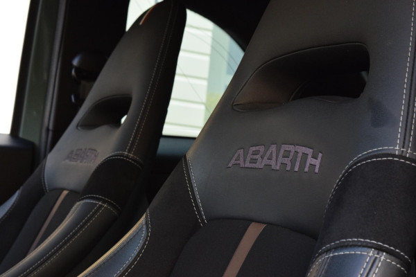 Abarth 500 1.4 T-Jet 180pk|70th Anniversary|1 van 1949