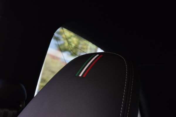 Abarth 500 1.4 T-Jet 180pk|70th Anniversary|1 van 1949