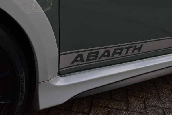 Abarth 695 1.4 T-Jet 180pk|70th Anniversary|1 van 1949