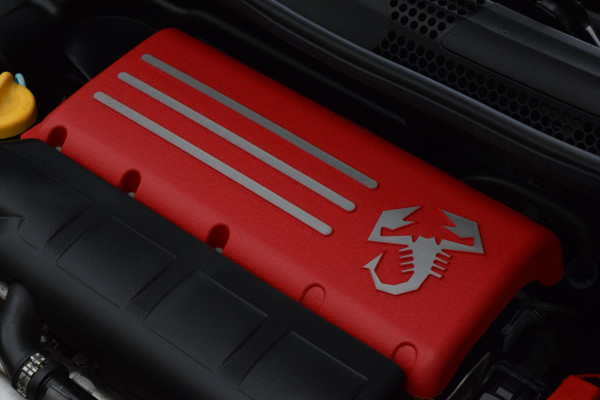 Abarth 695 1.4 T-Jet 180pk|70th Anniversary|1 van 1949