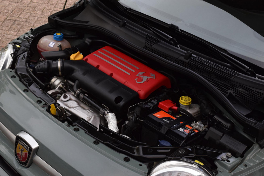 Abarth 695 1.4 T-Jet 180pk|70th Anniversary|1 van 1949