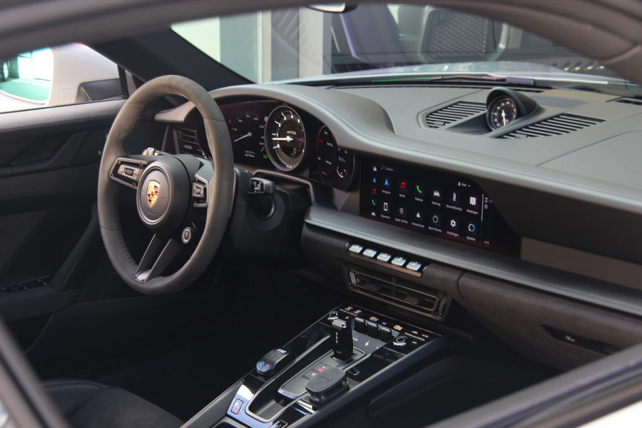 Porsche 911 3.0 Carrera GTS | Sport Chrono | Matrix LED | BOSE | Camera | Keyless