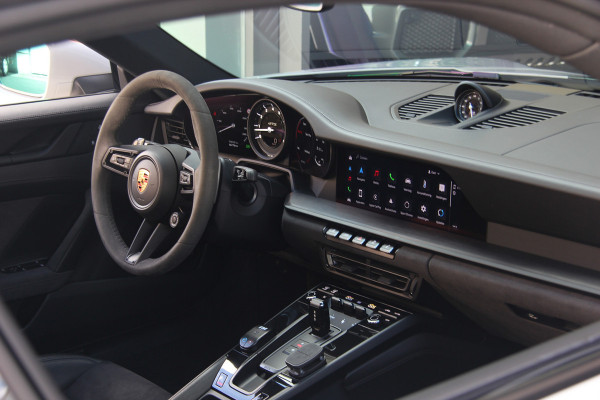 Porsche 911 3.0 Carrera GTS | Sport Chrono | Matrix LED | BOSE | Camera | Keyless