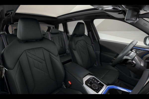 BMW X3 30e xDrive - M-Sport Pro - Pano - Trekhaak - Driving Ass Prof - Head-up