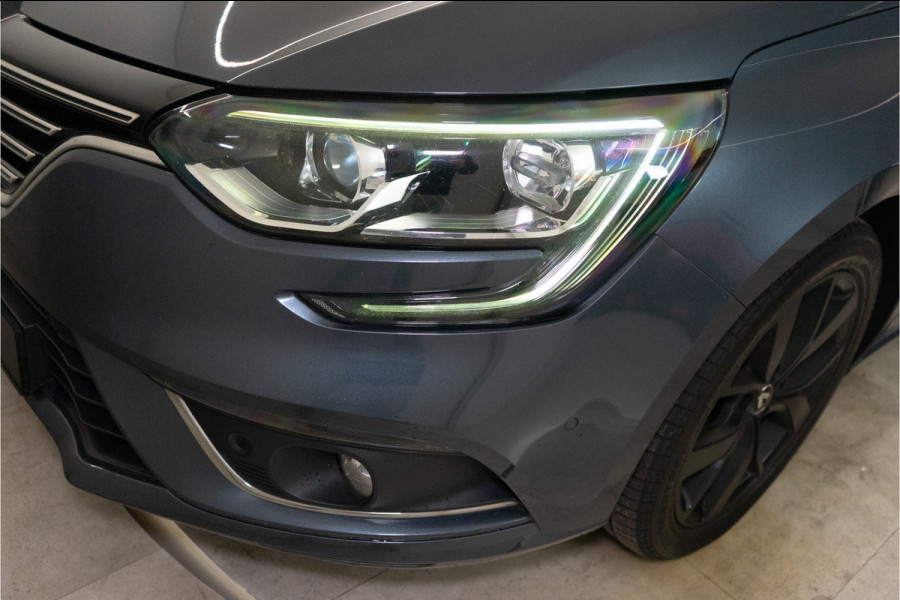 Renault Mégane Estate 1.3 TCe Bose 141PK NL AUTO+NAP | Trekhaak | Camera&Aut. Inparkeren | Blind Spot | Titanium Grey