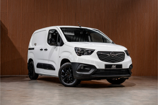 Opel Combo 1.5D | CarPlay | Cruise control | Stuurwielverwarming | 3-Zitter | Airco | DAB | Nieuwe APK