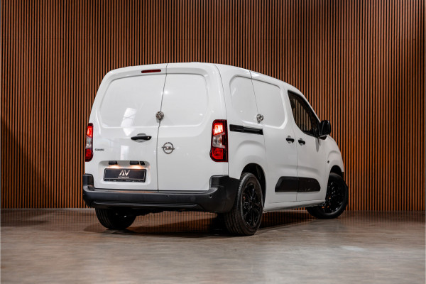 Opel Combo 1.5D | CarPlay | Cruise control | Stuurwielverwarming | 3-Zitter | Airco | DAB | Nieuwe APK