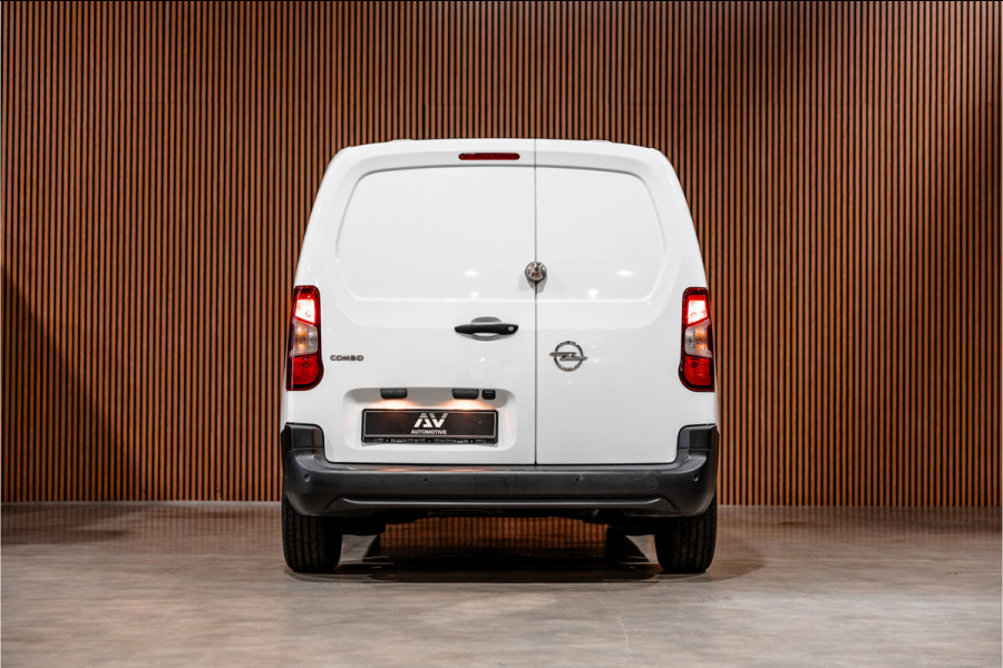Opel Combo 1.5D | CarPlay | Cruise control | Stuurwielverwarming | 3-Zitter | Airco | DAB | Nieuwe APK