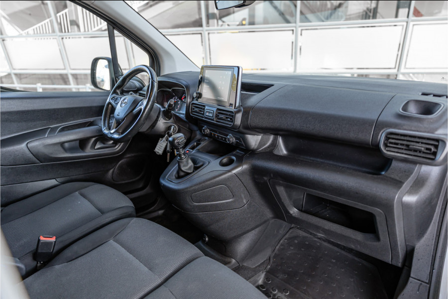 Opel Combo 1.5D | CarPlay | Cruise control | Stuurwielverwarming | 3-Zitter | Airco | DAB | Nieuwe APK