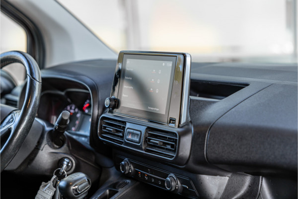 Opel Combo 1.5D | CarPlay | Cruise control | Stuurwielverwarming | 3-Zitter | Airco | DAB | Nieuwe APK