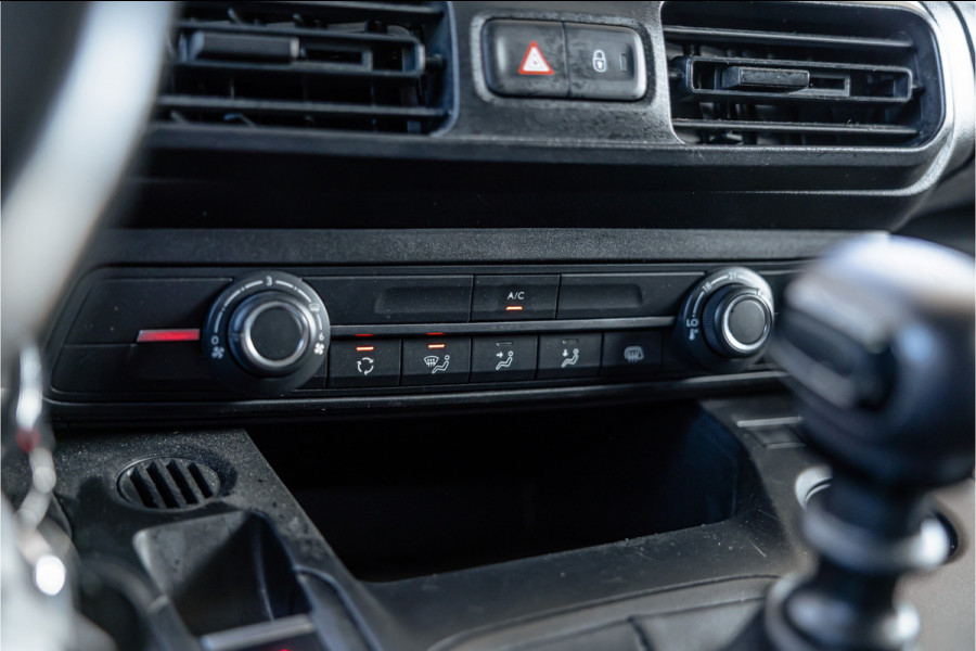Opel Combo 1.5D | CarPlay | Cruise control | Stuurwielverwarming | 3-Zitter | Airco | DAB | Nieuwe APK