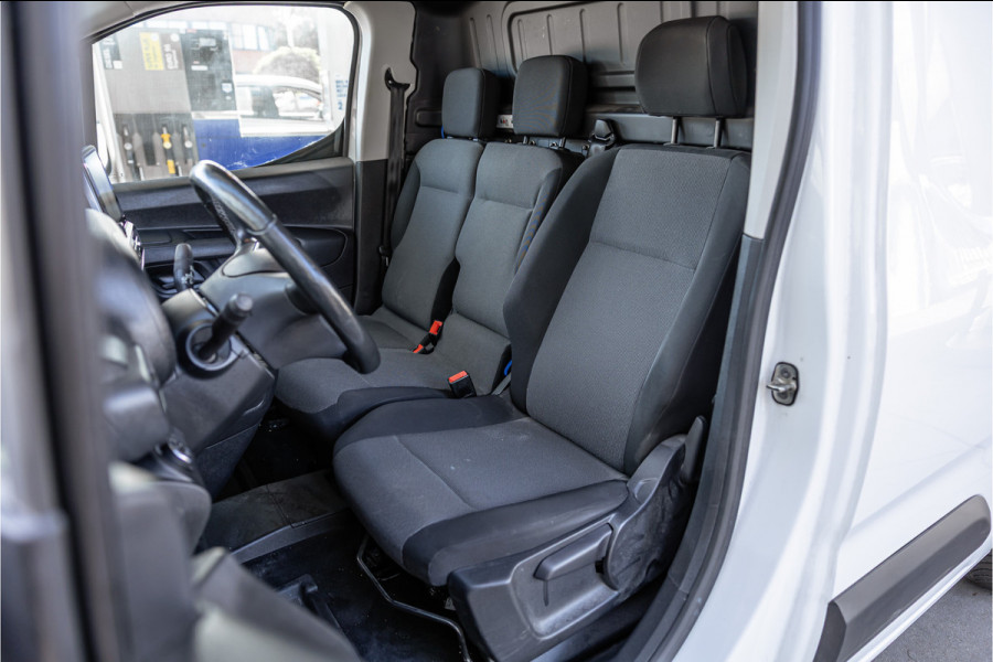 Opel Combo 1.5D | CarPlay | Cruise control | Stuurwielverwarming | 3-Zitter | Airco | DAB | Nieuwe APK