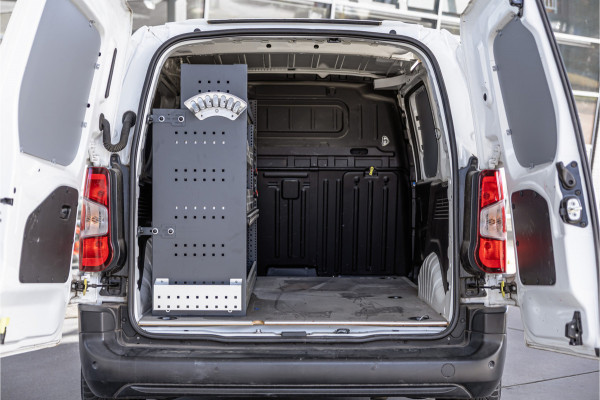 Opel Combo 1.5D | CarPlay | Cruise control | Stuurwielverwarming | 3-Zitter | Airco | DAB | Nieuwe APK