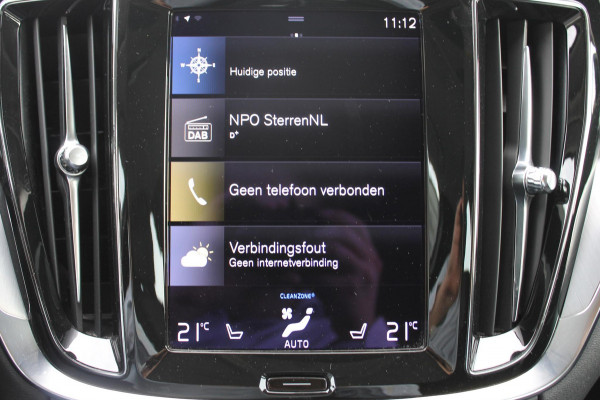 Volvo V60 T6 340PK Automaat Recharge AWD Business Pro Road Sign Information / Adaptieve Cruise Control / 18" lichtmetalen velgen / Stoelverwarming / Stuurwielverwarming /