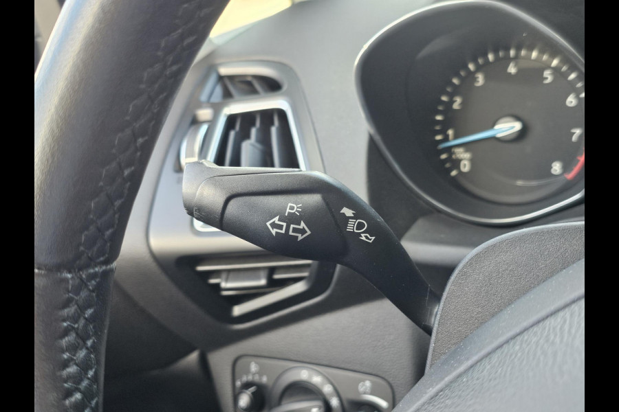 Ford C-MAX 1.0 Titanium 125 pk | 2de eigenaar | Trekhaak | Navigatie | Cruise control | Bluetooth | PDC etc.