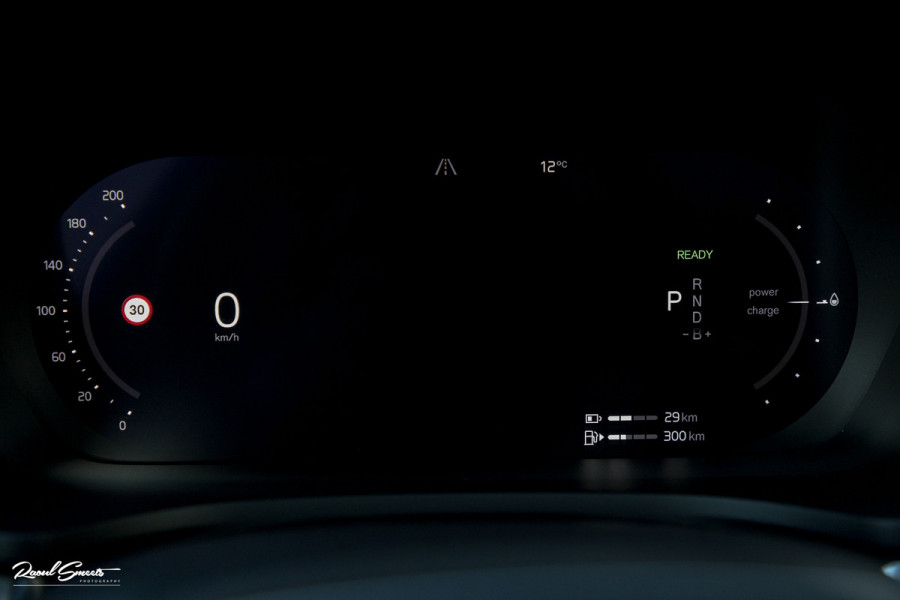 Volvo V60 2.0 T8 Plug-in hybrid AWD Ultimate Dark | Zwenkbare trekhaak | Panoramadak | Stoelmassage + verkoeling | Memory | Head-up |