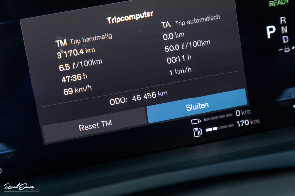 Volvo V60 2.0 T8 Plug-in hybrid AWD Ultimate Dark | Zwenkbare trekhaak | Panoramadak | Adaptieve cruise | Memory | Harman Kardon |