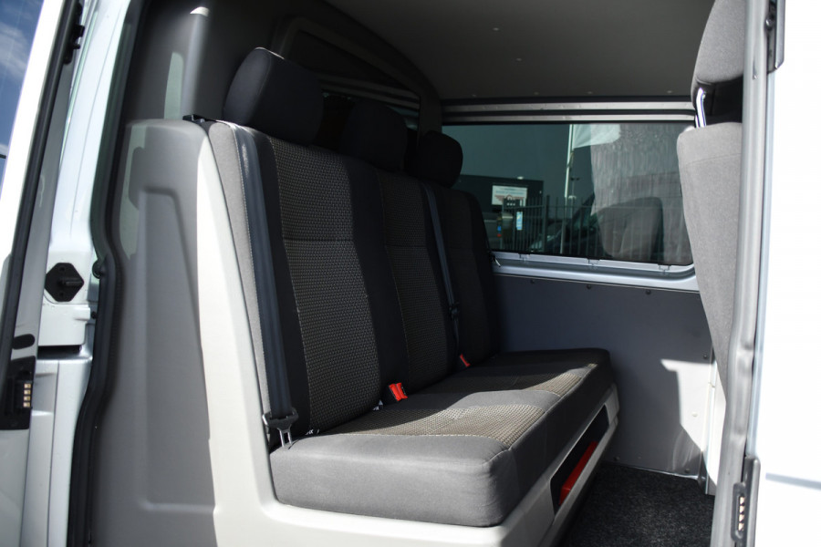Volkswagen Transporter 2.0 TDI L2H1 DC PB Edition MARGE! Cruise, Carplay, Airco, 150pk, Sensoren, Trekhaak, Multimedia, Automaat, Uniek!