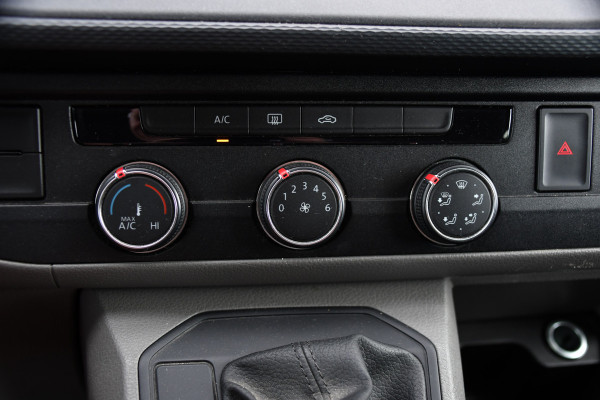 Volkswagen Transporter 2.0 TDI L2H1 DC PB Edition MARGE! Cruise, Carplay, Airco, 150pk, Sensoren, Trekhaak, Multimedia, Automaat, Uniek!