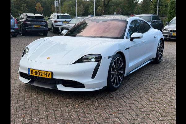 Porsche Taycan Turbo 93 kWh / Panoramadak / 360Camera / Head-up / Burmester / Luchtvering / 20'' / InnoDrive / Sportchrono+Design / Keyless / Adaptieve Stoelen / Dodehoek / DAB / Warmtepomp