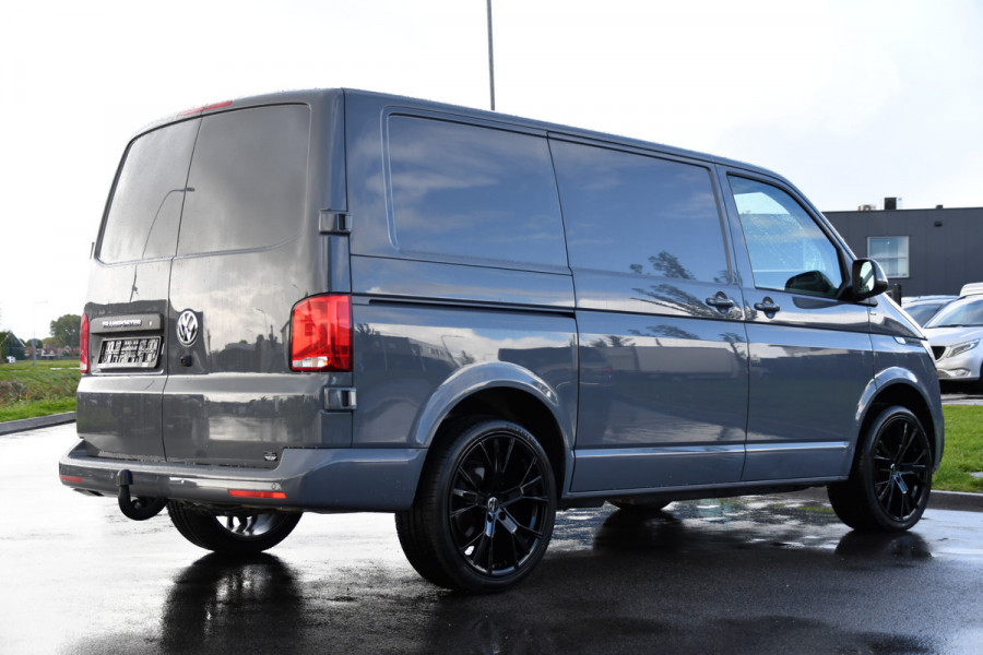 Volkswagen Transporter 2.0 TDI L1H1 30 PB Edition Camera, Cruise, Carplay, Trekhaak, Sensoren, Automaat, 150pk, Multimedia, Uniek!