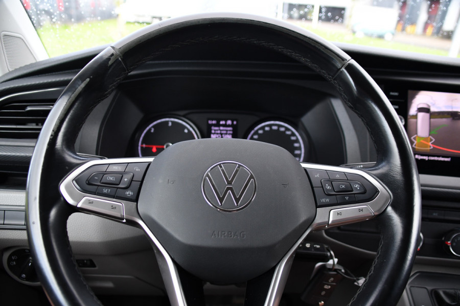 Volkswagen Transporter 2.0 TDI L1H1 30 PB Edition Camera, Cruise, Carplay, Trekhaak, Sensoren, Automaat, 150pk, Multimedia, Uniek!