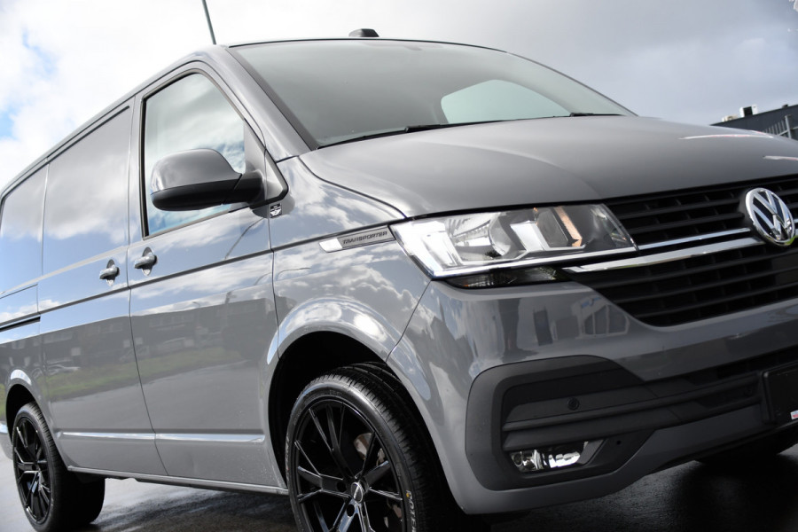 Volkswagen Transporter 2.0 TDI L1H1 30 PB Edition Camera, Cruise, Carplay, Trekhaak, Sensoren, Automaat, 150pk, Multimedia, Uniek!