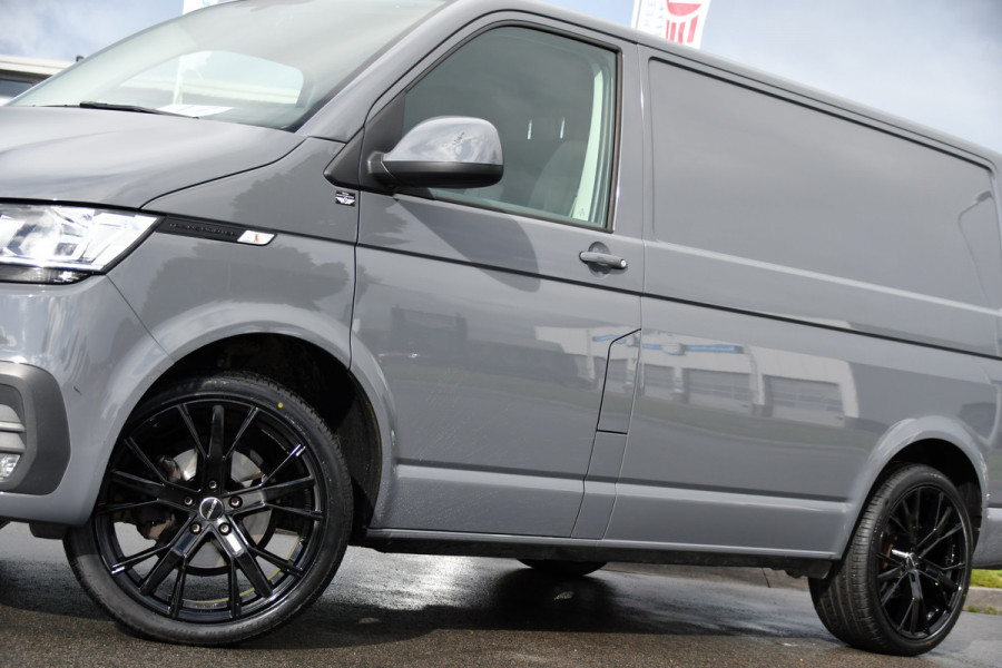 Volkswagen Transporter 2.0 TDI L1H1 30 PB Edition Camera, Cruise, Carplay, Trekhaak, Sensoren, Automaat, 150pk, Multimedia, Uniek!