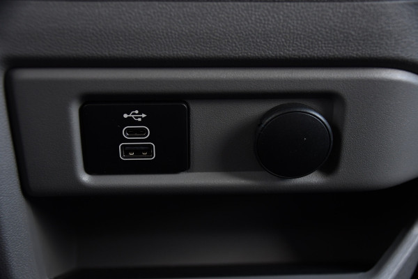 Ford Transit Custom 320 2.0 TDCI L1H1 Sport Virtual, Camera, Carplay, LED, Cruise, 170pk, Automaat, Stoelverwarming, Uniek!