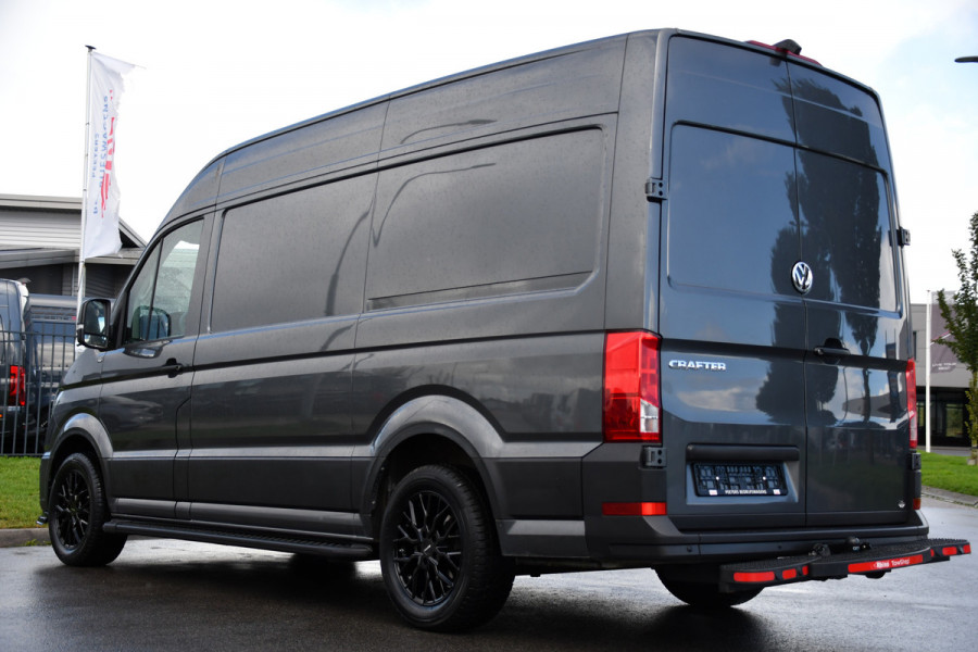 Volkswagen Crafter 35 2.0 TDI L3H3 PB Edition Camera, Cruise, Carplay, 140pk, Trekhaak, Carbolt, Automaat, Sensoren, Geveerde stoel, Uniek!