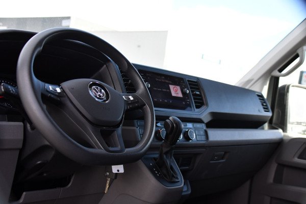 Volkswagen Crafter 35 2.0 TDI L3H3 PB Edition Camera, Cruise, Carplay, 140pk, Trekhaak, Carbolt, Automaat, Sensoren, Geveerde stoel, Uniek!